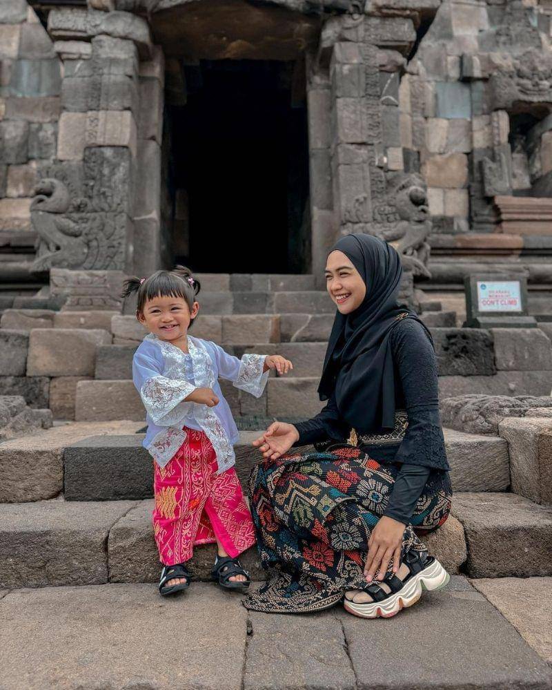 Instagram.com/riaricis1795